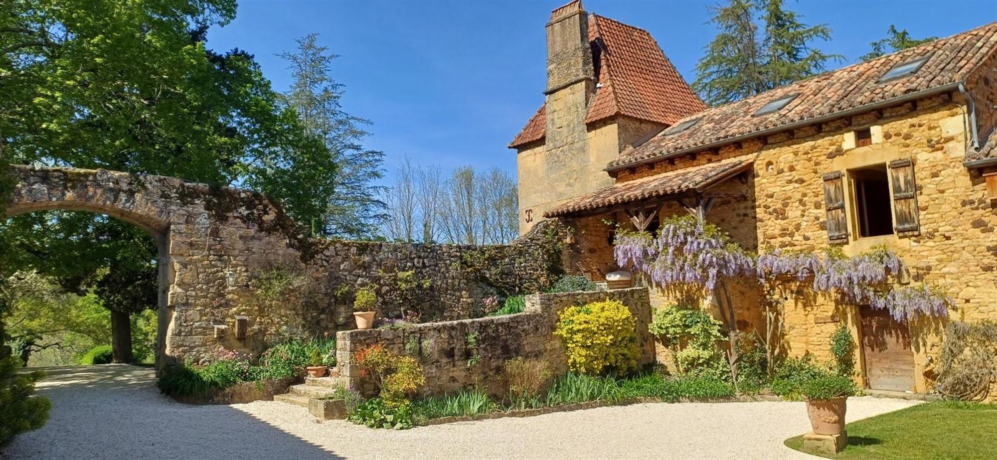 Domaine De Cournet Haut, A 17Th Century Property Set On A Calm, Idyllic Domain With Pool, Tennis, Bikes And More Les Vauries Εξωτερικό φωτογραφία